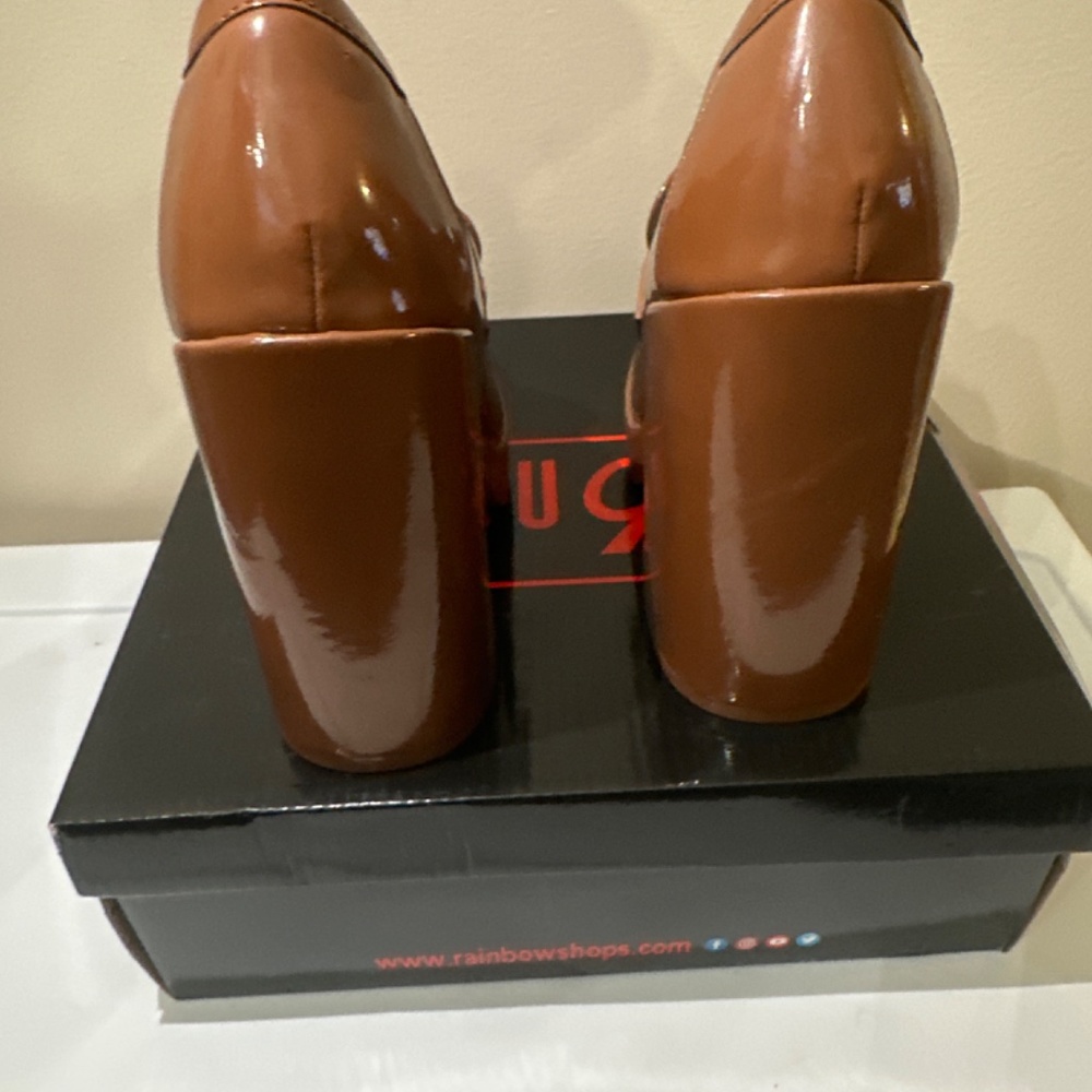 Shoes - Picture 3 of 5